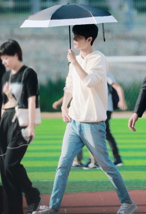 肖恩吃瓜,揭秘娱乐圈背后的那些事儿