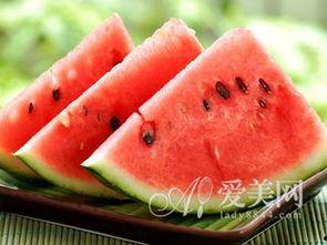 吃瓜解渴,吃瓜解渴，畅享清凉一夏