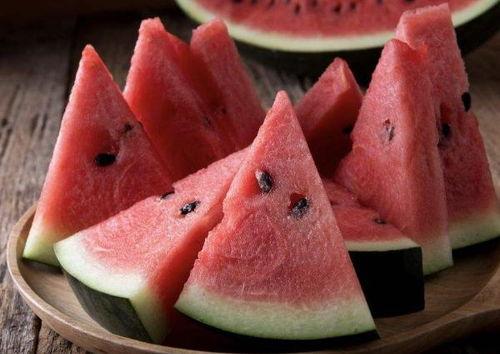 韩国在法国吃瓜,揭秘异国风情下的文化交流 第2张 韩国在法国吃瓜,揭秘异国风情下的文化交流 第2张