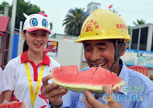 烈日吃瓜,夏日消暑美食之旅