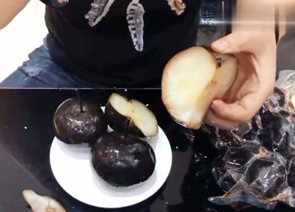 东北蛇精吃瓜  第2张